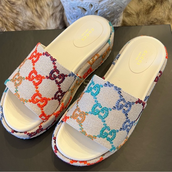 NIB GUCCI SLIDES🔥 - Picture 3 of 3